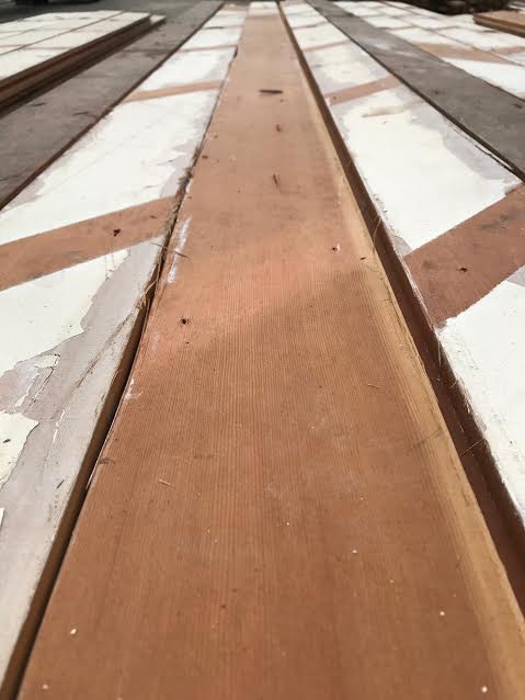 Reclaimed Redwood Lumber: Sustainable & Stylish