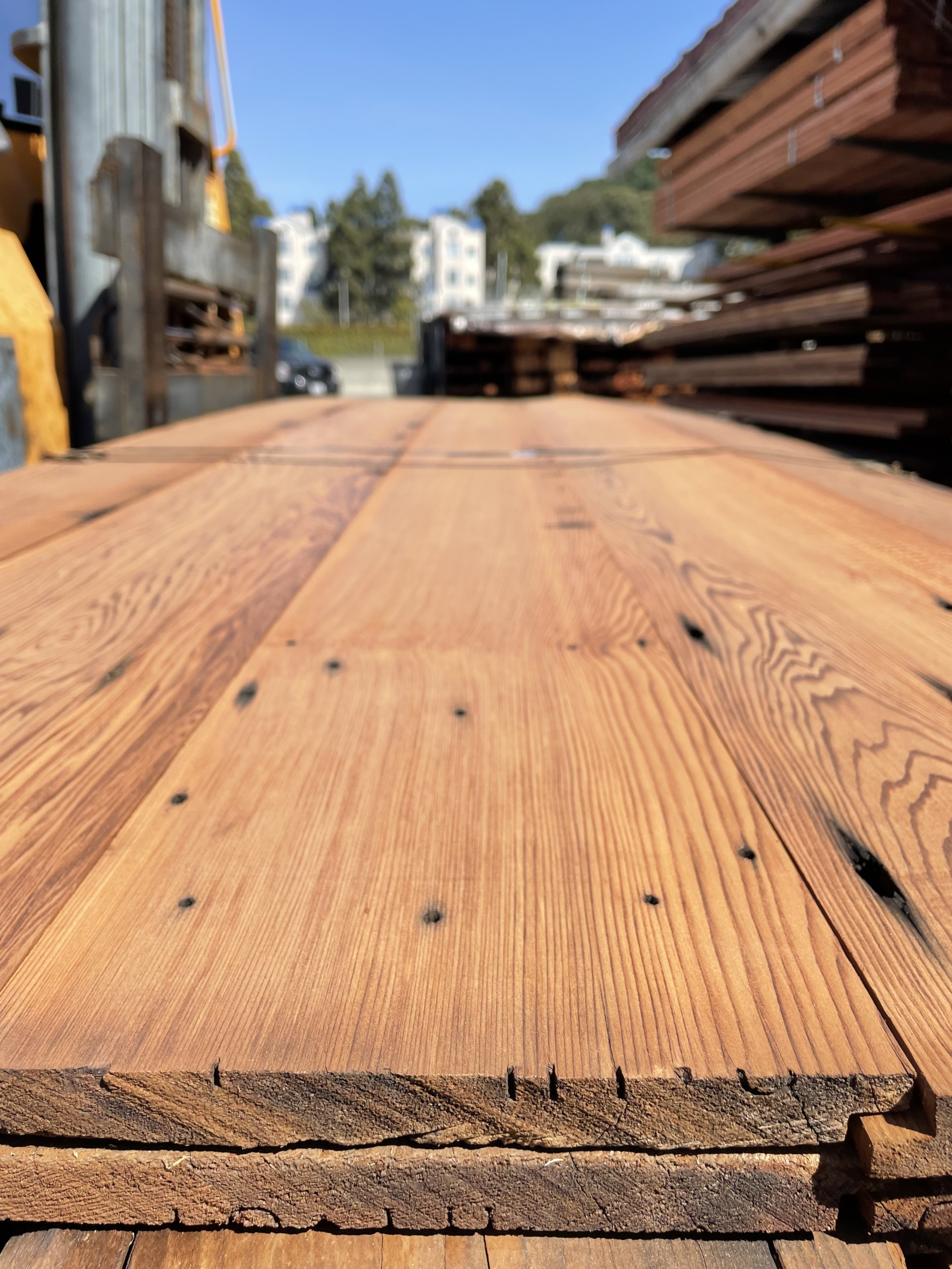 reclaimed redwood lumber